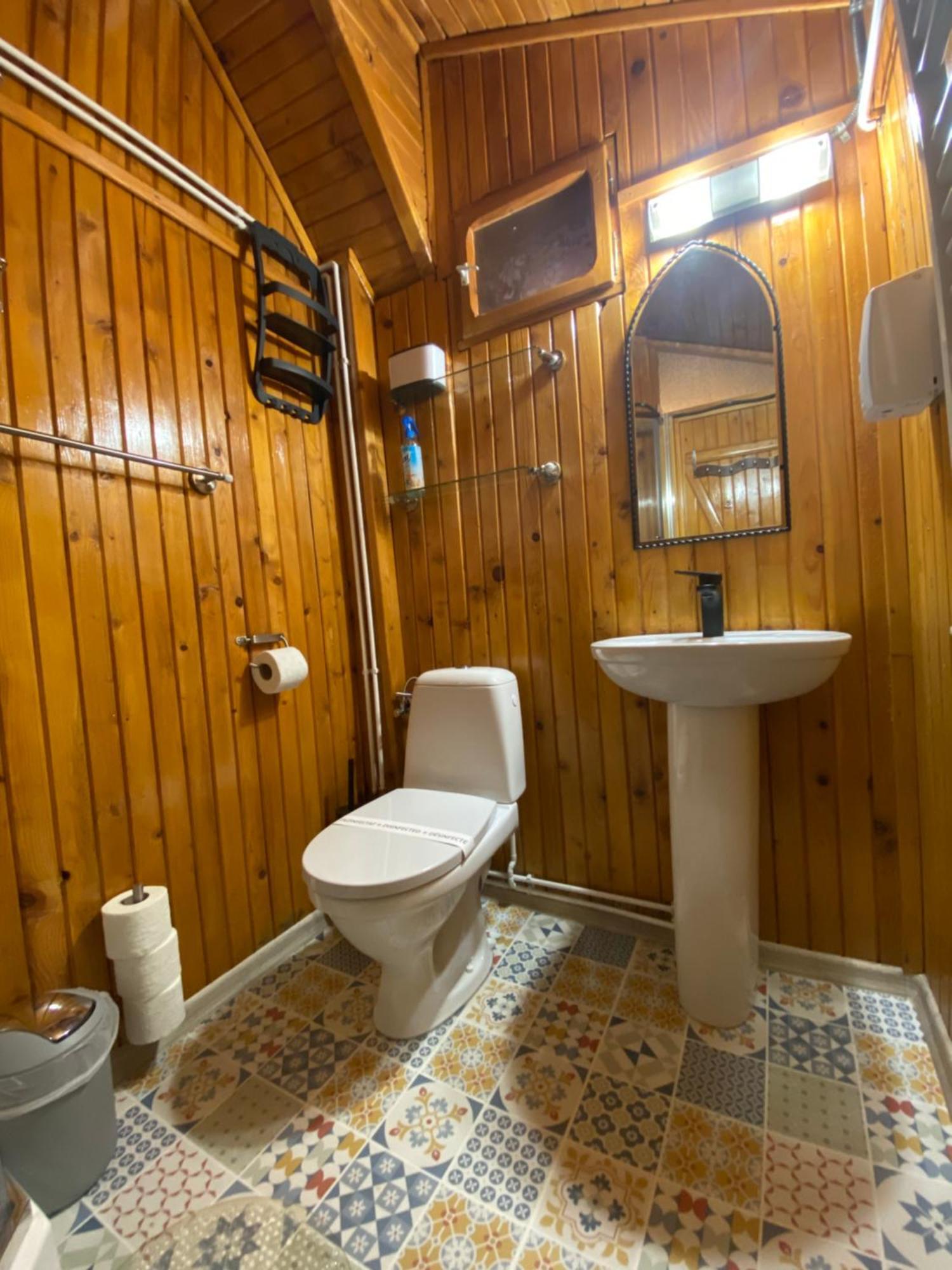 דירות בראשוב Wooden Attic מראה חיצוני תמונה