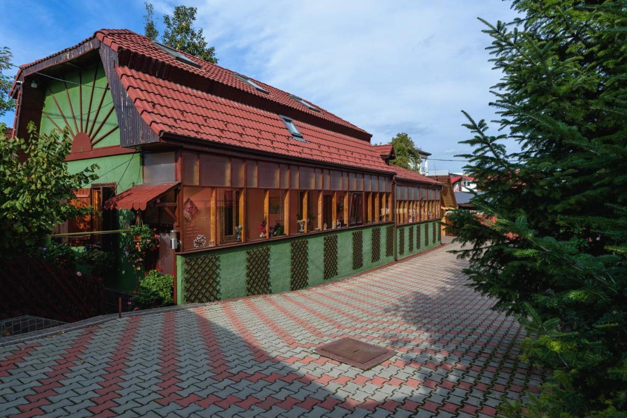 דירות בראשוב Wooden Attic מראה חיצוני תמונה